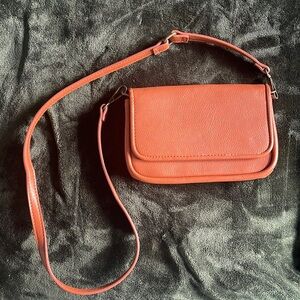 💌 brown urban outfitters purse